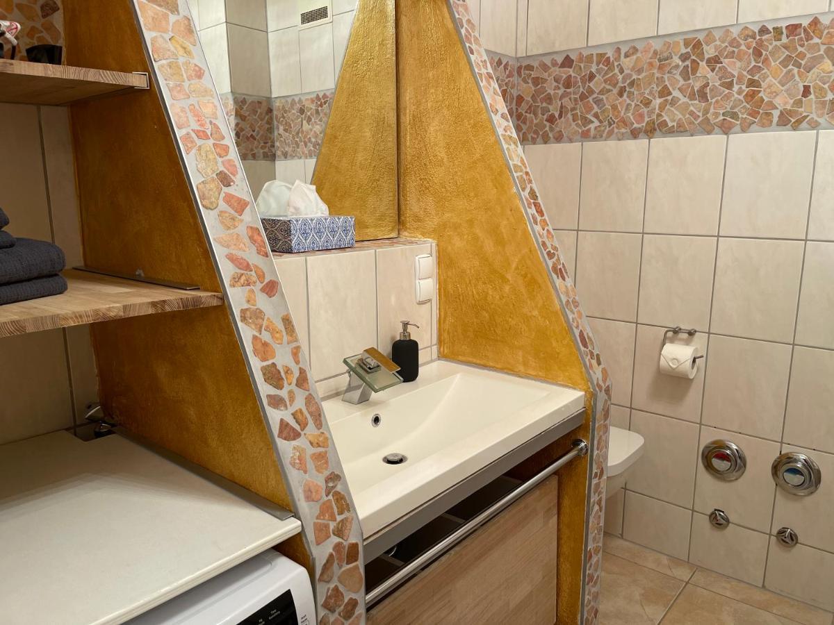 Greenleaf Walhalla-Apartment - Highspeed Wlan - Netflix - Suedbalkon Tegernheim Exterior foto